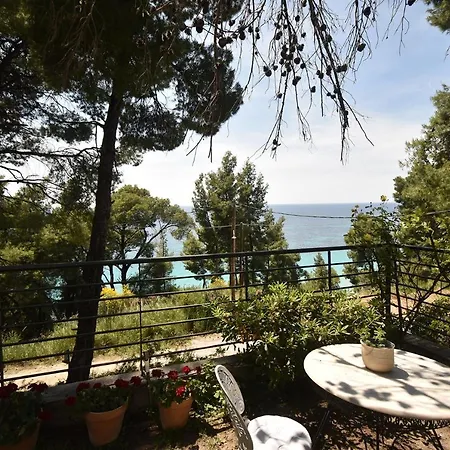 Holiday home Dolotea Sea Side House, Siviri