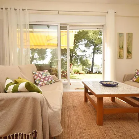 Dolotea Sea Side House, Siviri