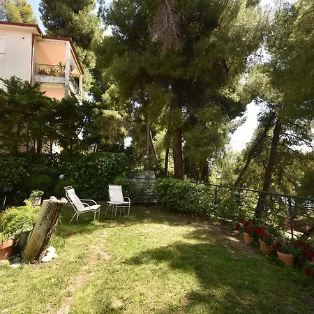 Dolotea Sea Side House, Holiday home Siviri