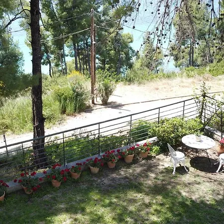 Dolotea Sea Side House, Holiday home Siviri